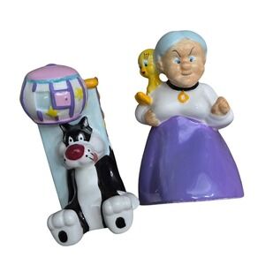 Warner Bros Looney Tunes Sylvester Granny Tweety Salt Pepper Shakers Ceramic OS